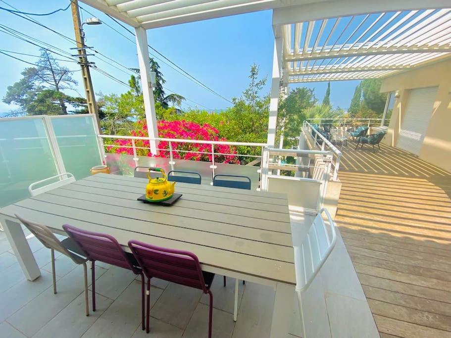 Atlantide - Somptueuse Villa Classee 4 Etoiles - Saint-Clair - Vue Exceptionnelle - Piscine Sete Bagian luar foto